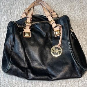 Black leather Michael Kors tote